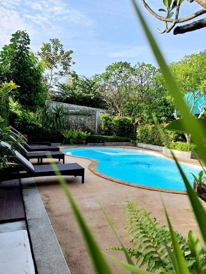 Areeya Phubeach Coliving Coworking Inn
