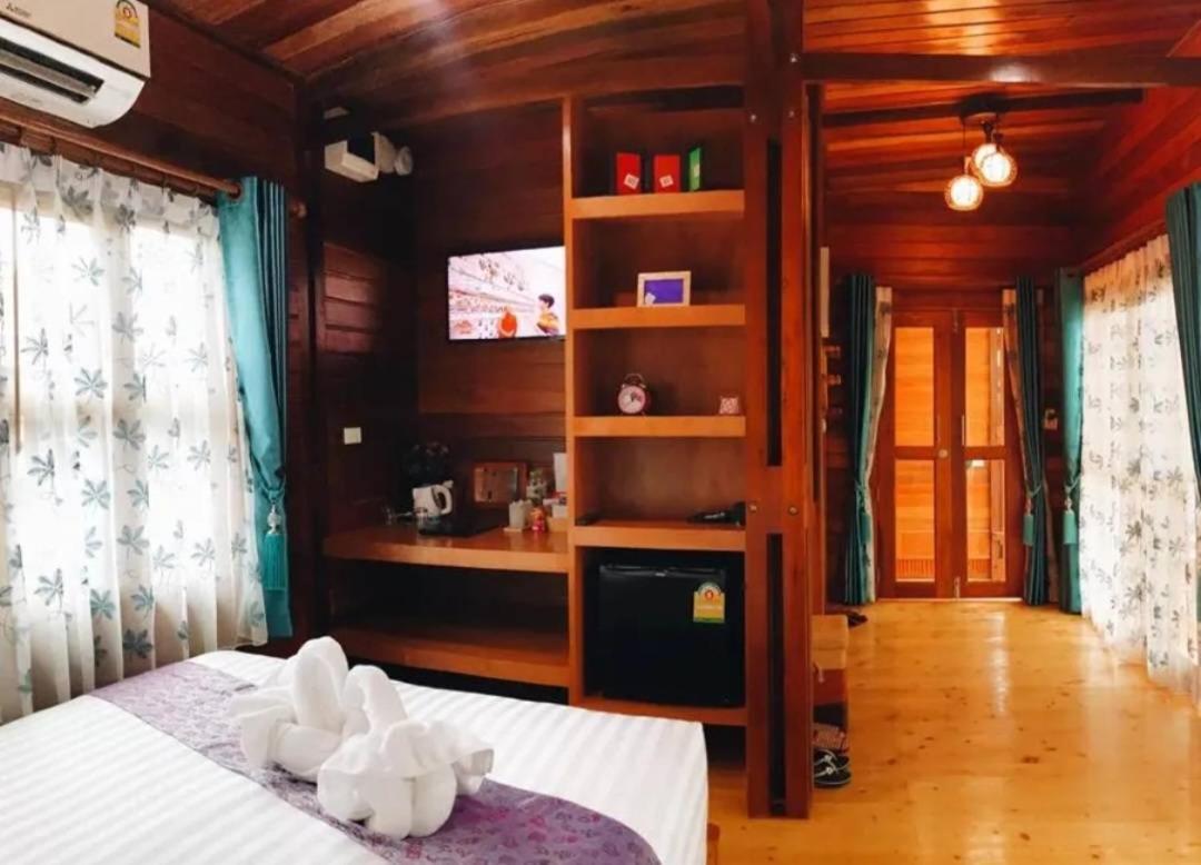 Areeya Phubeach Coliving Coworking * Ao Nang